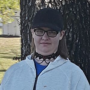 Meet your Posher, Crystal